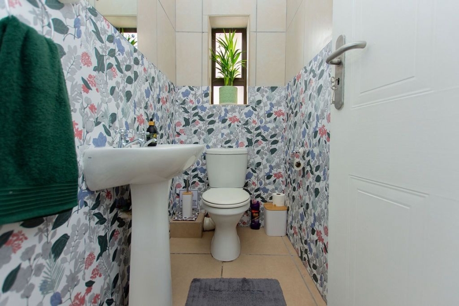 2 Bedroom Property for Sale in Mykonos Western Cape